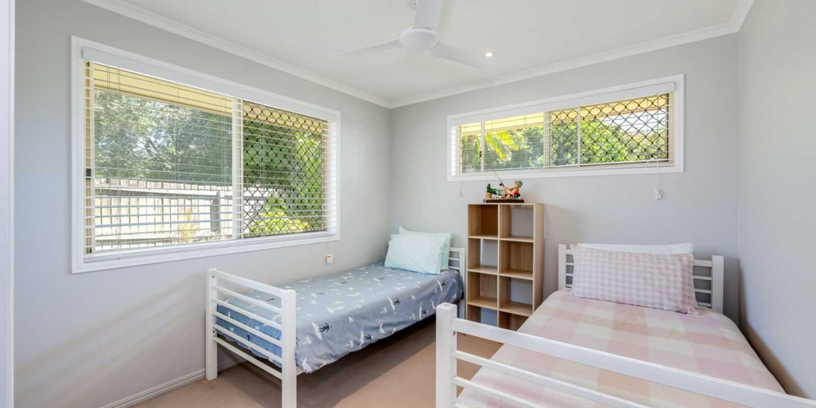 15 McCallum Close Coral Cove 15 McCallum Close Coral Cove