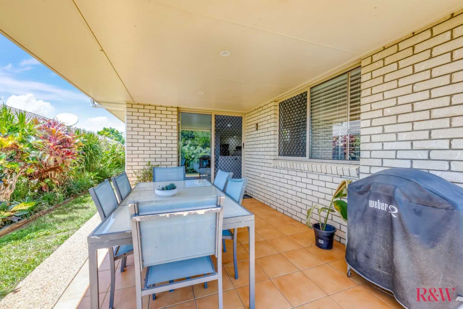15 McCallum Close Coral Cove 15 McCallum Close Coral Cove