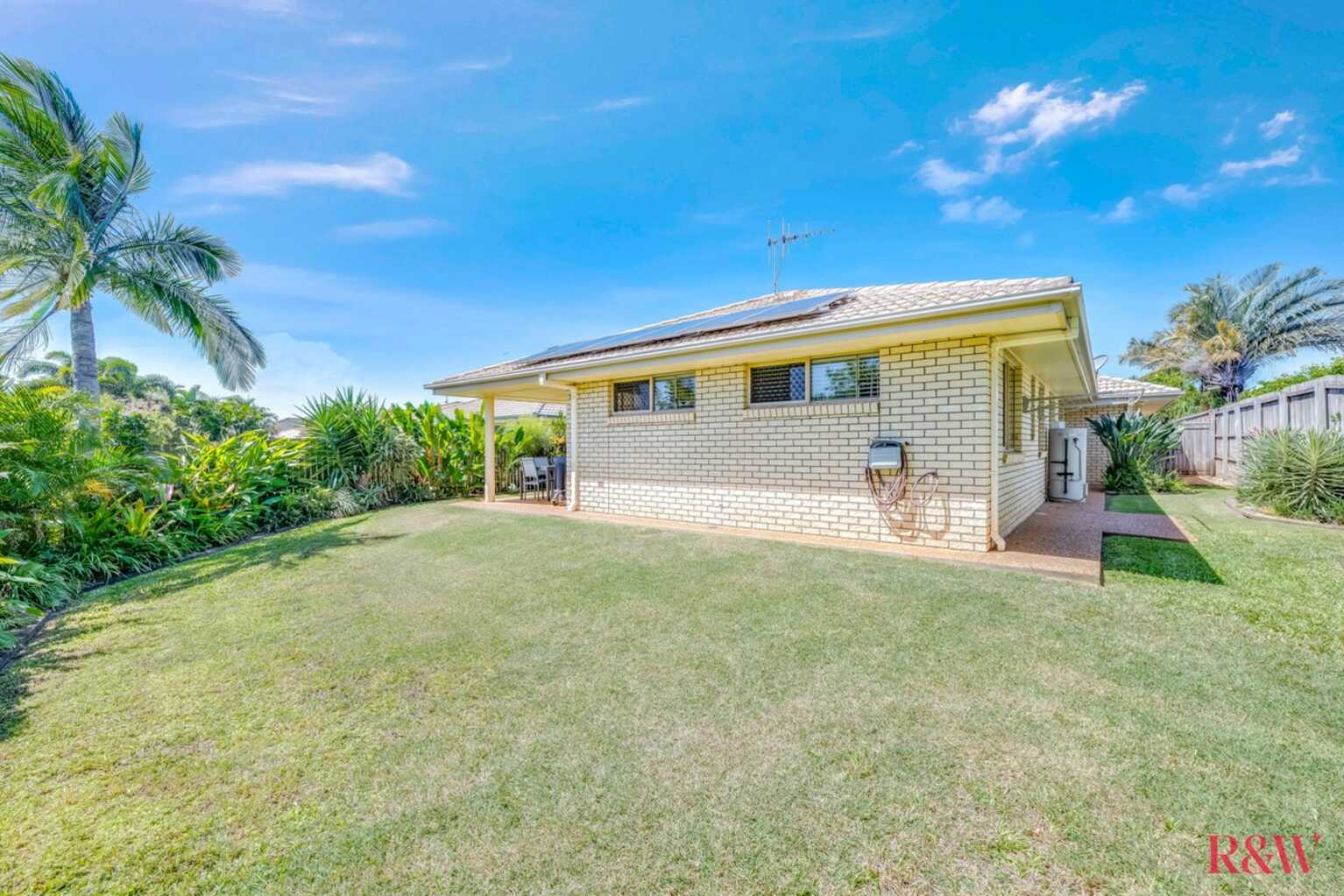 15 McCallum Close Coral Cove 15 McCallum Close Coral Cove