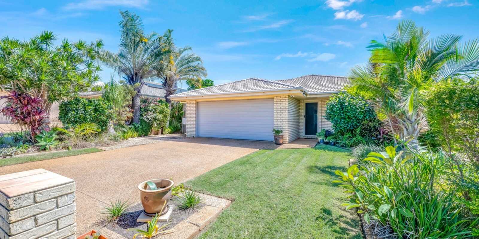 15 McCallum Close Coral Cove 15 McCallum Close Coral Cove