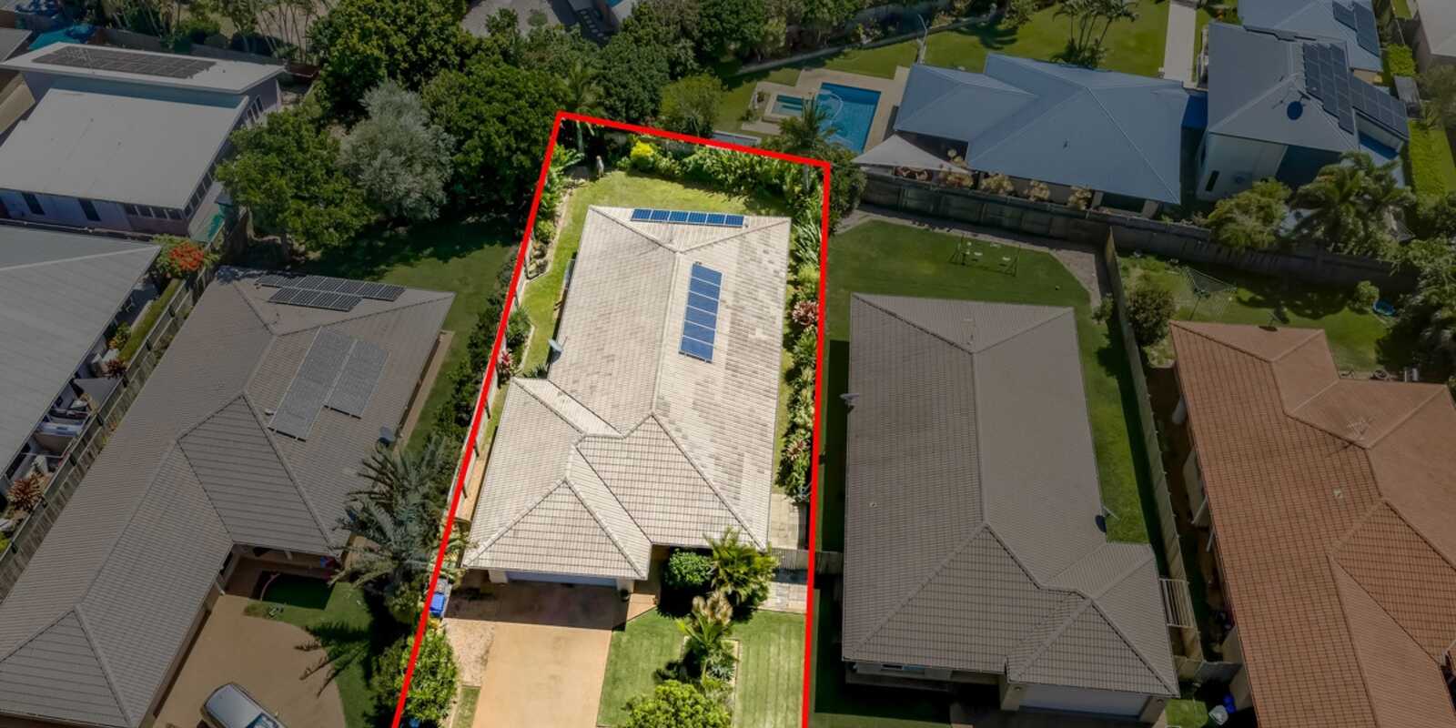 15 McCallum Close Coral Cove 15 McCallum Close Coral Cove