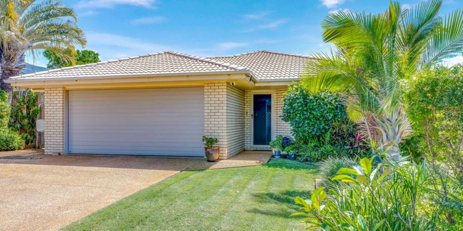 15 McCallum Close Coral Cove 15 McCallum Close Coral Cove