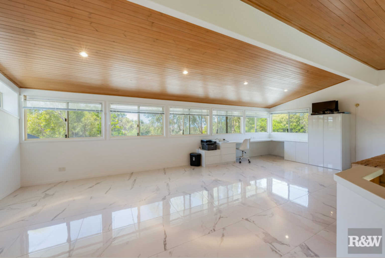 78 Sylvan Drive Moore Park Beach