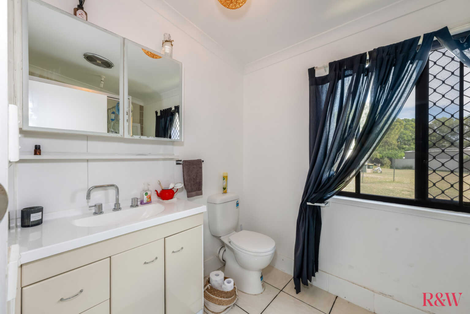 14 Sylvan Drive Moore Park Beach