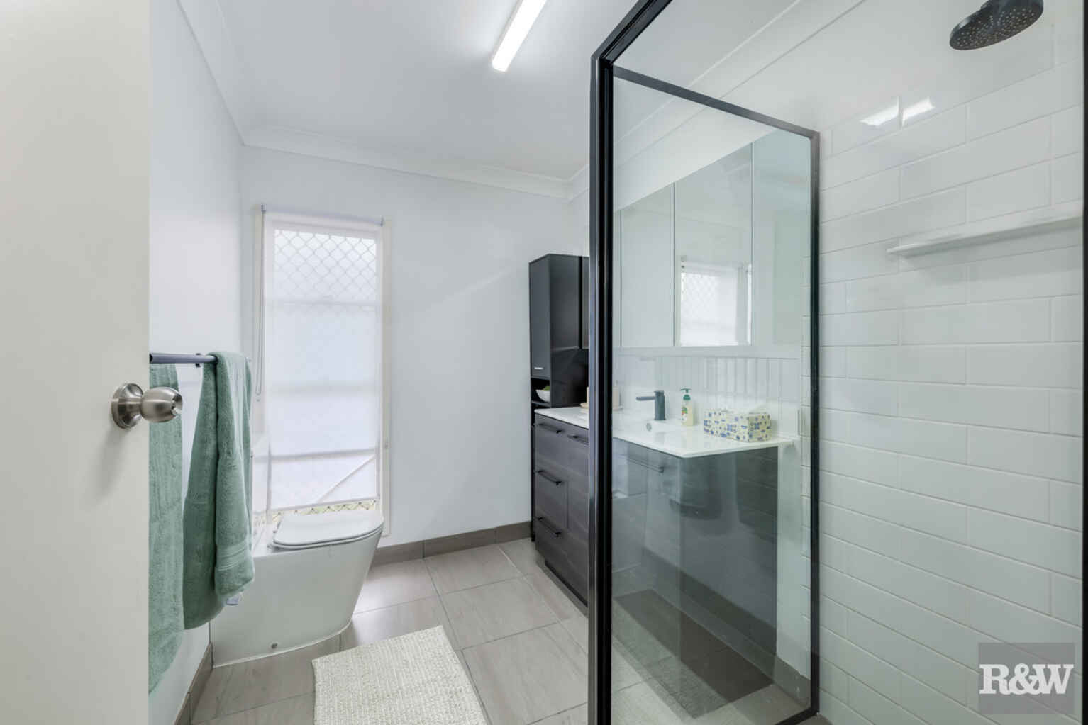 30 SUNSET Drive Thabeban 30 SUNSET Drive Thabeban