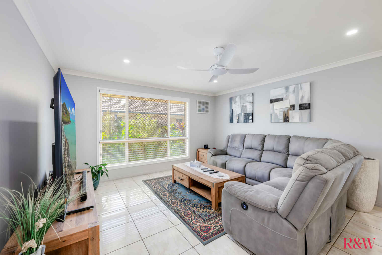 15 McCallum Close Coral Cove