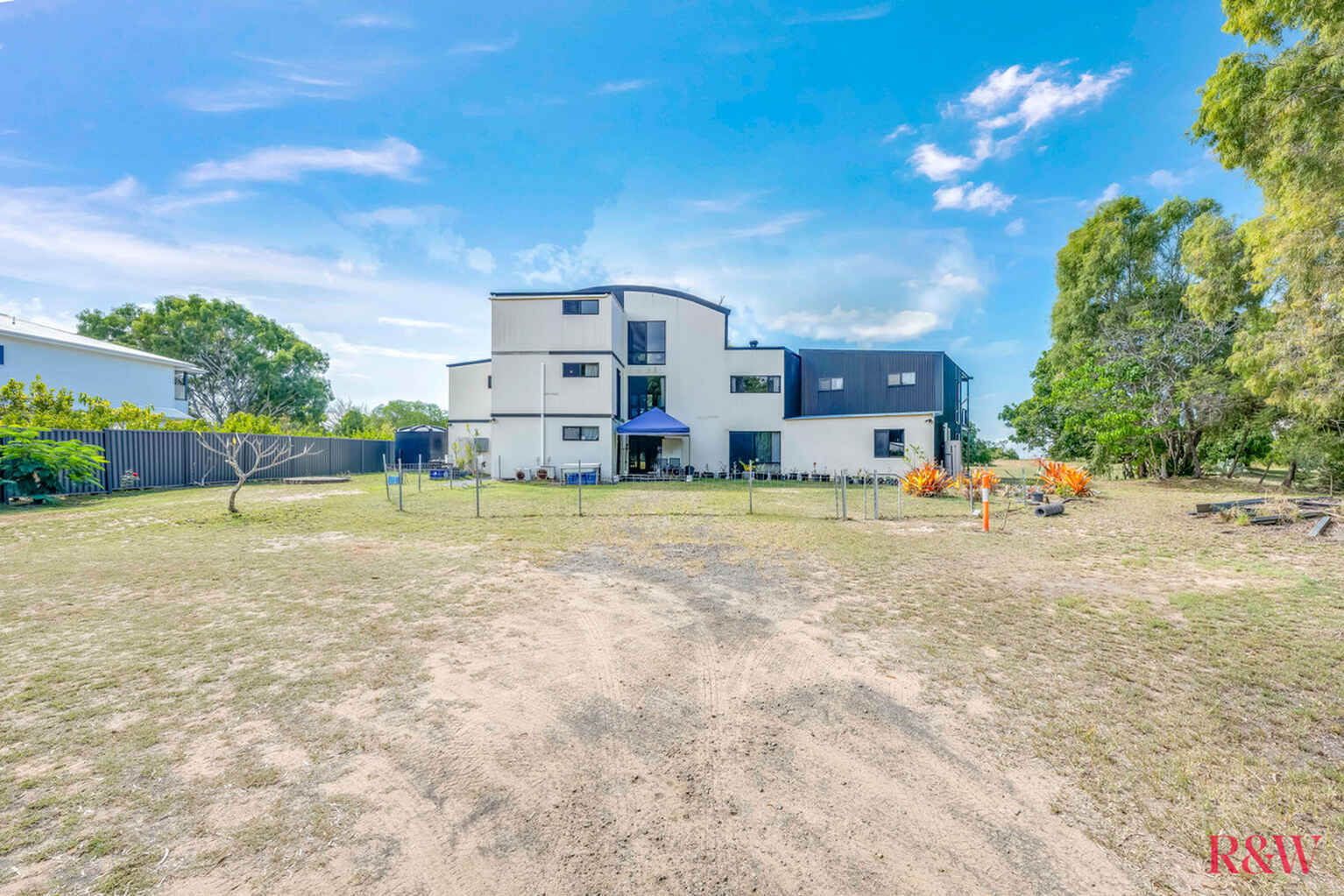 14 Sylvan Drive Moore Park Beach 14 Sylvan Drive Moore Park Beach