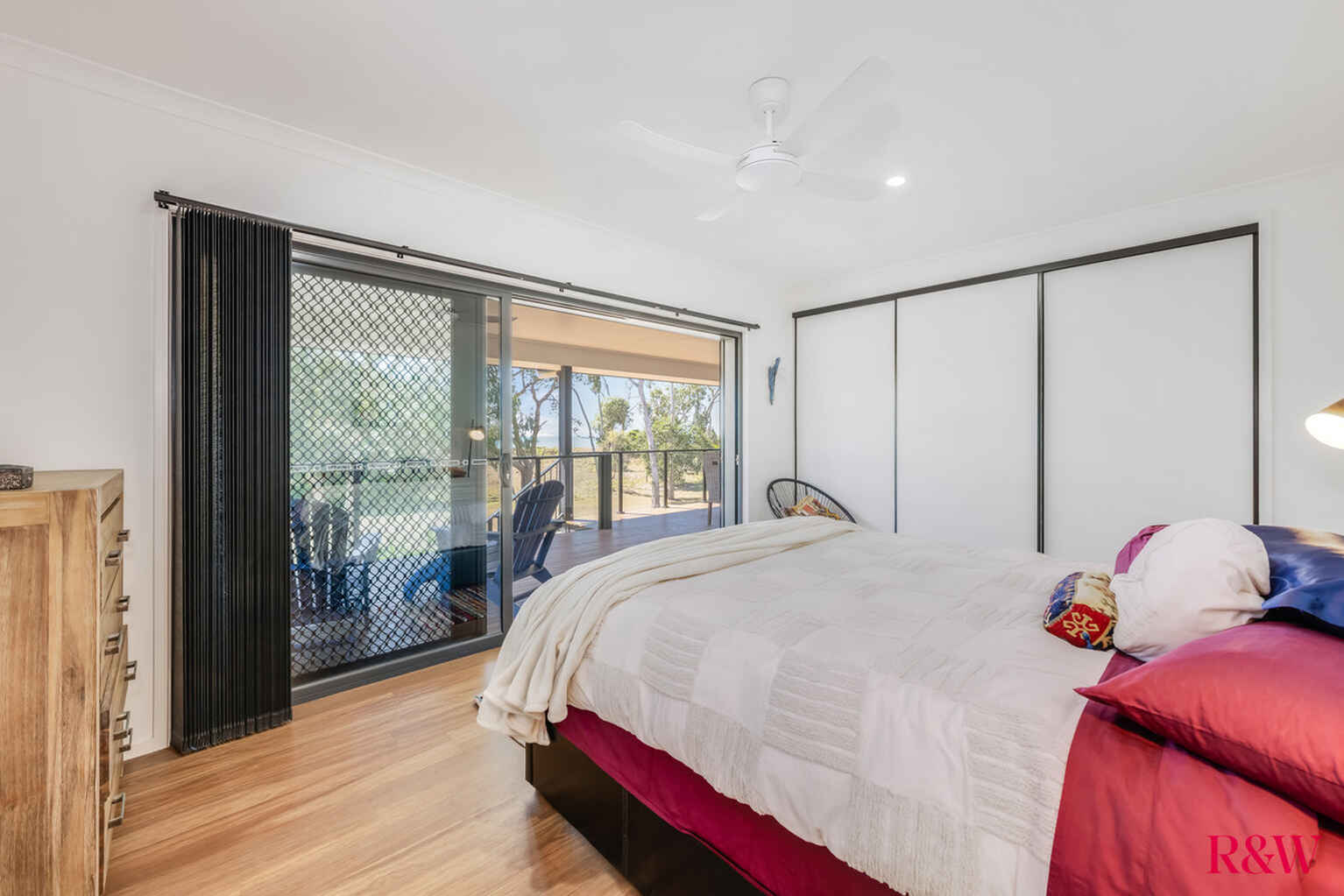 262 Sylvan Drive Moore Park Beach