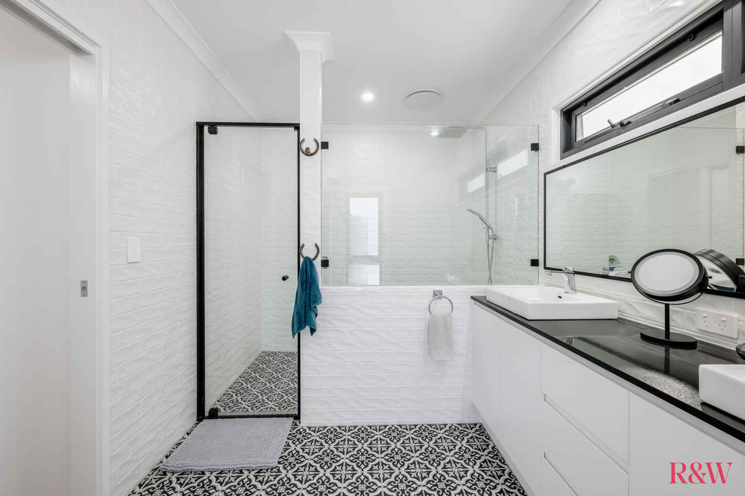 262 Sylvan Drive Moore Park Beach