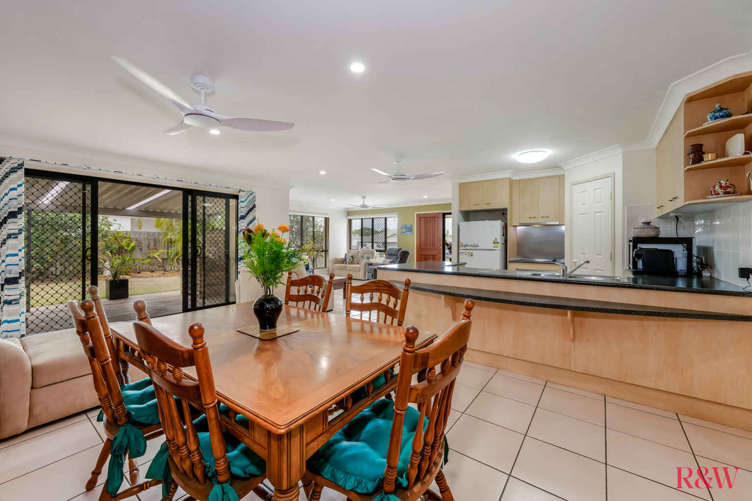 24 Solander Street Bargara 24 Solander Street Bargara