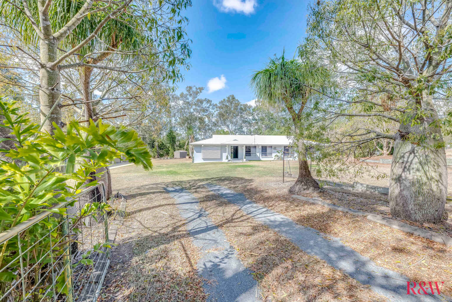1 Narooma Drive Branyan