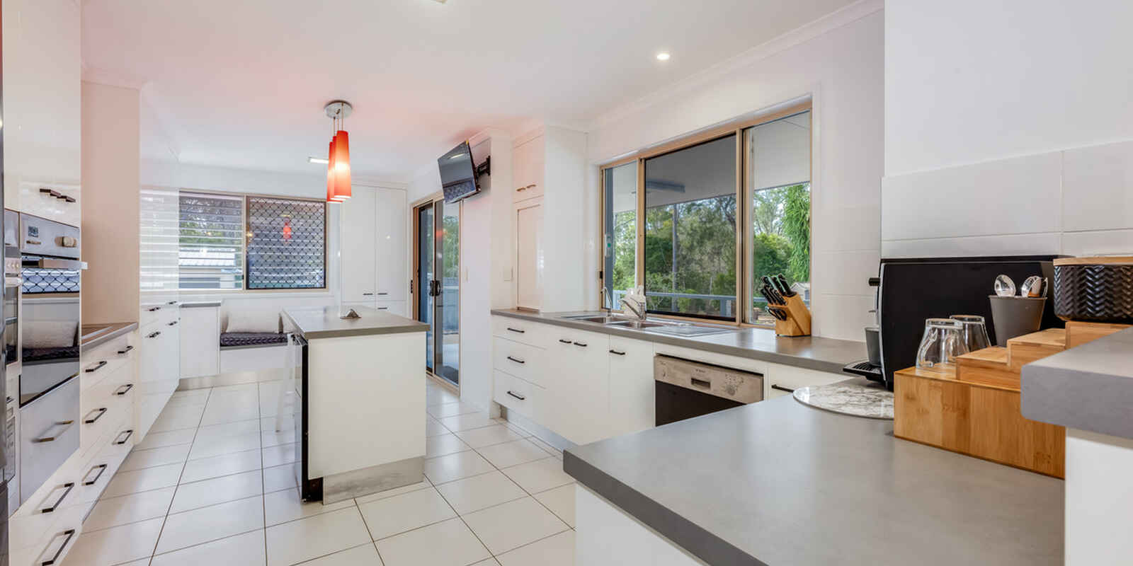 1 Narooma Drive Branyan