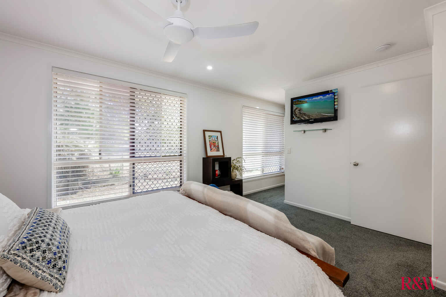 1 Narooma Drive Branyan