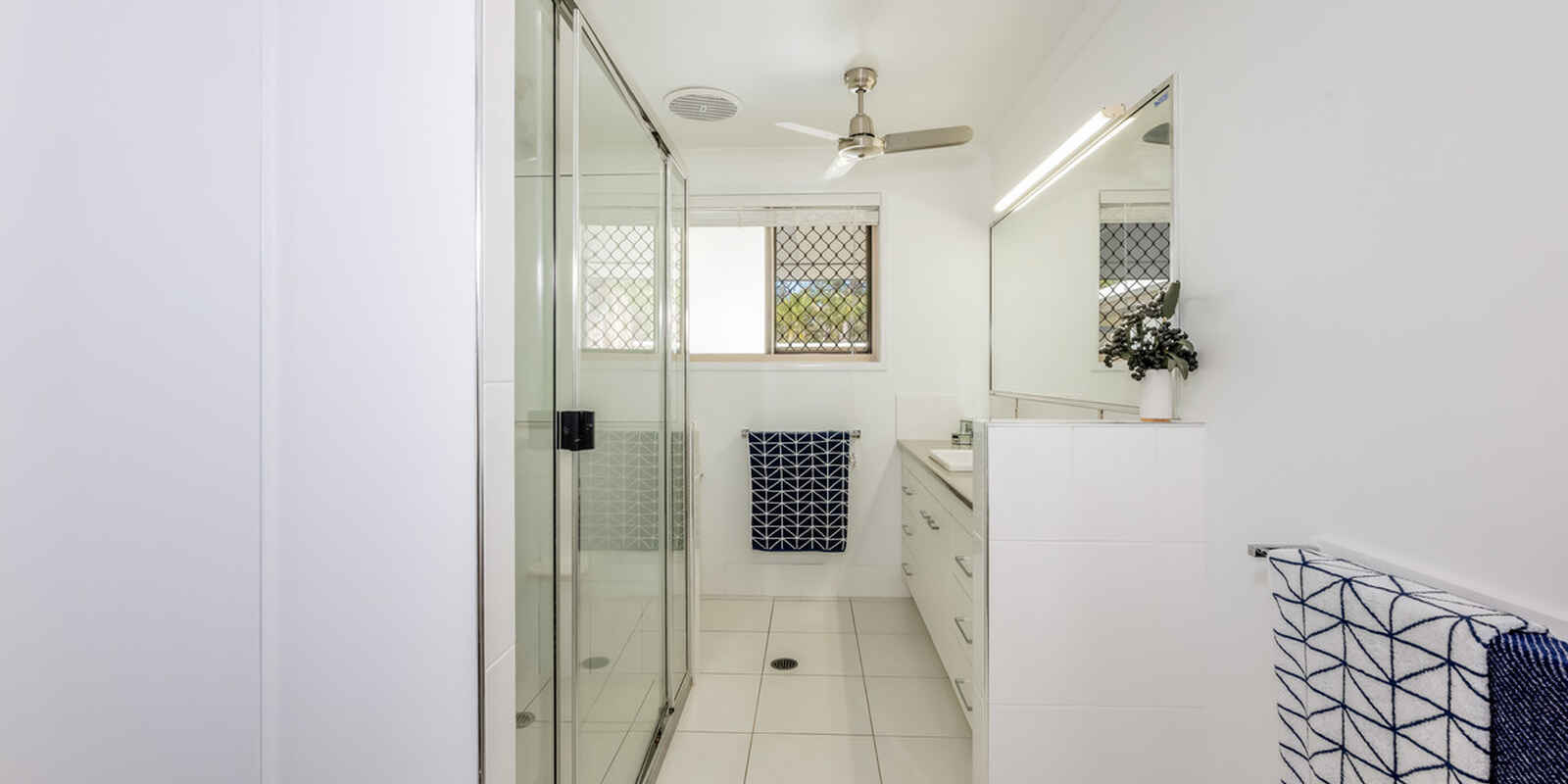 1 Narooma Drive Branyan