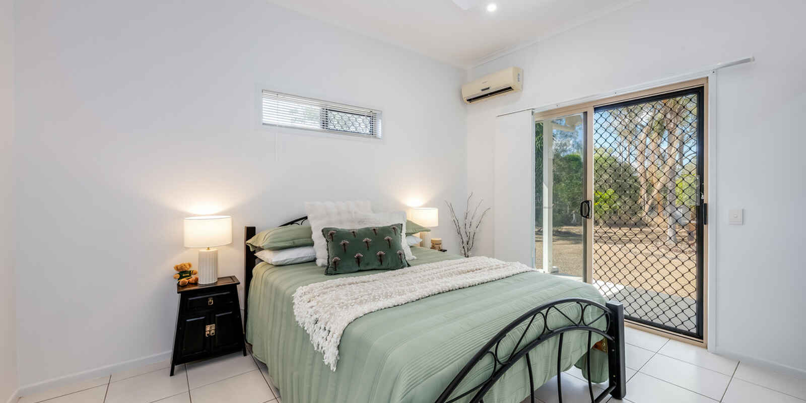 1 Narooma Drive Branyan