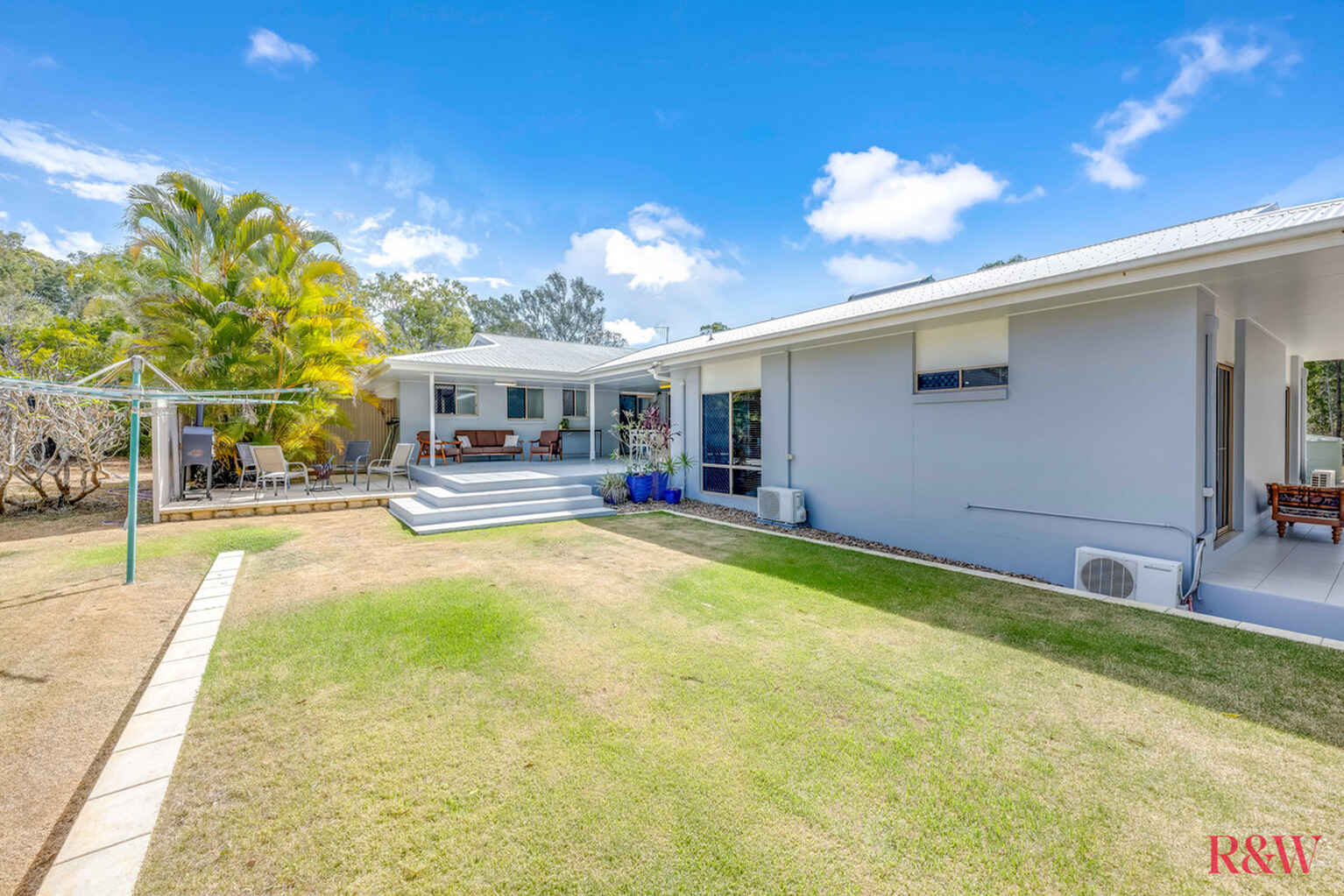 1 Narooma Drive Branyan